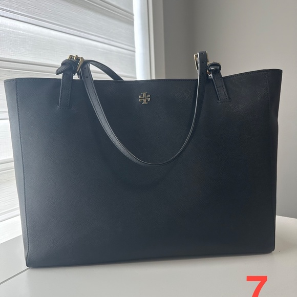 Bags and Wallets for Sale - Picture 7 of 14